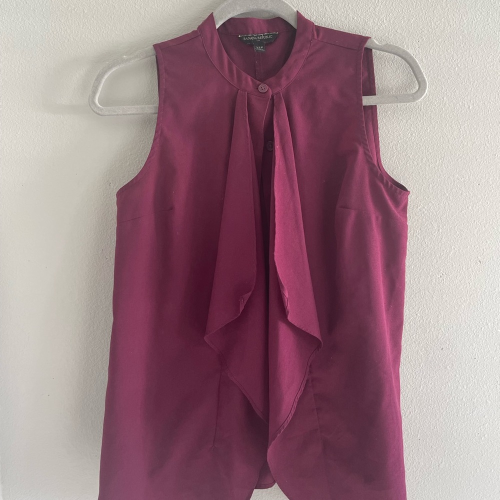 Sleeveless blouse